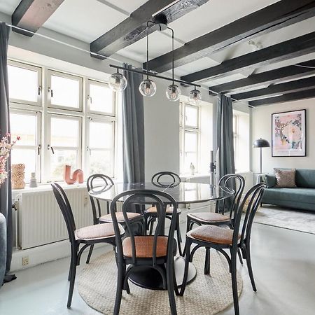 Unique 2 Bedroom Duplex W Exposed Beams In Cph City Kopenhaga Zewnętrze zdjęcie