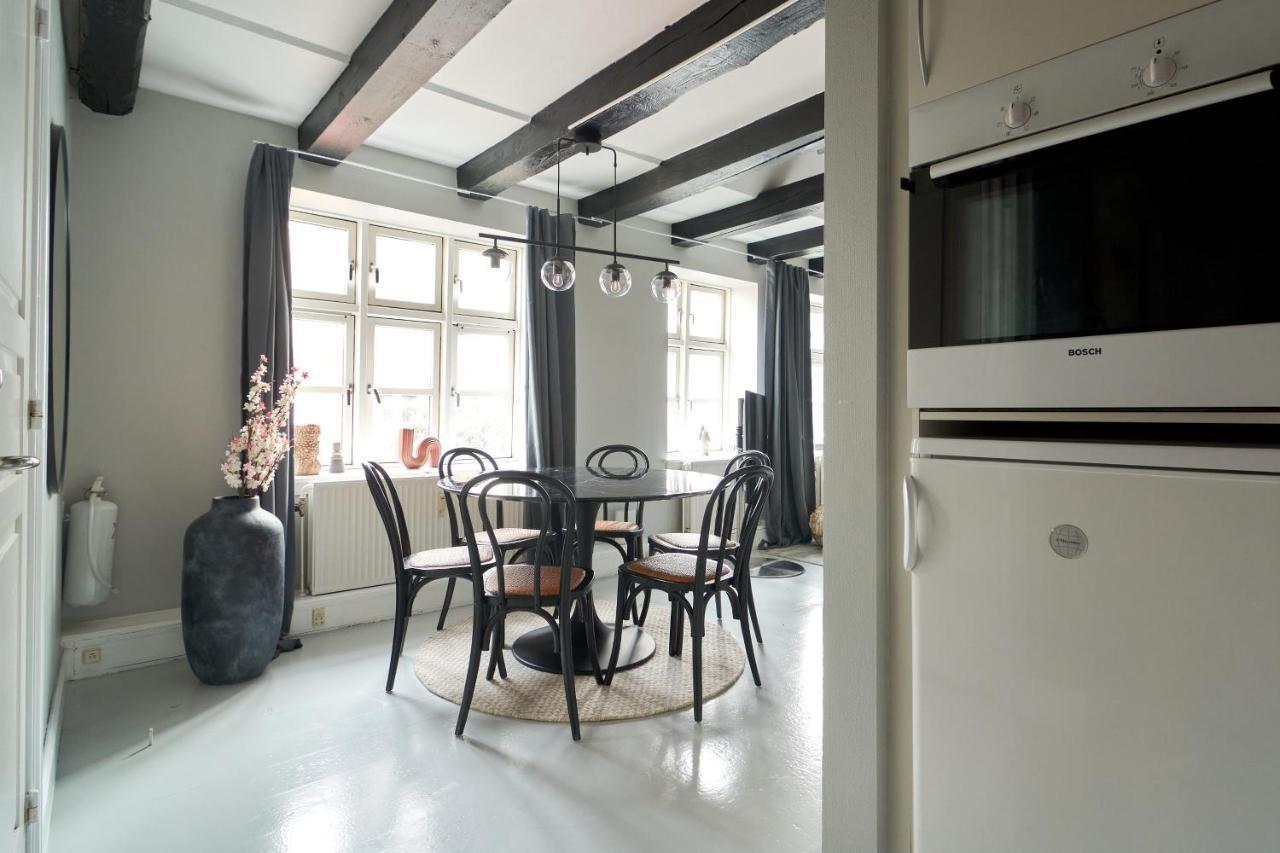 Unique 2 Bedroom Duplex W Exposed Beams In Cph City Kopenhaga Zewnętrze zdjęcie